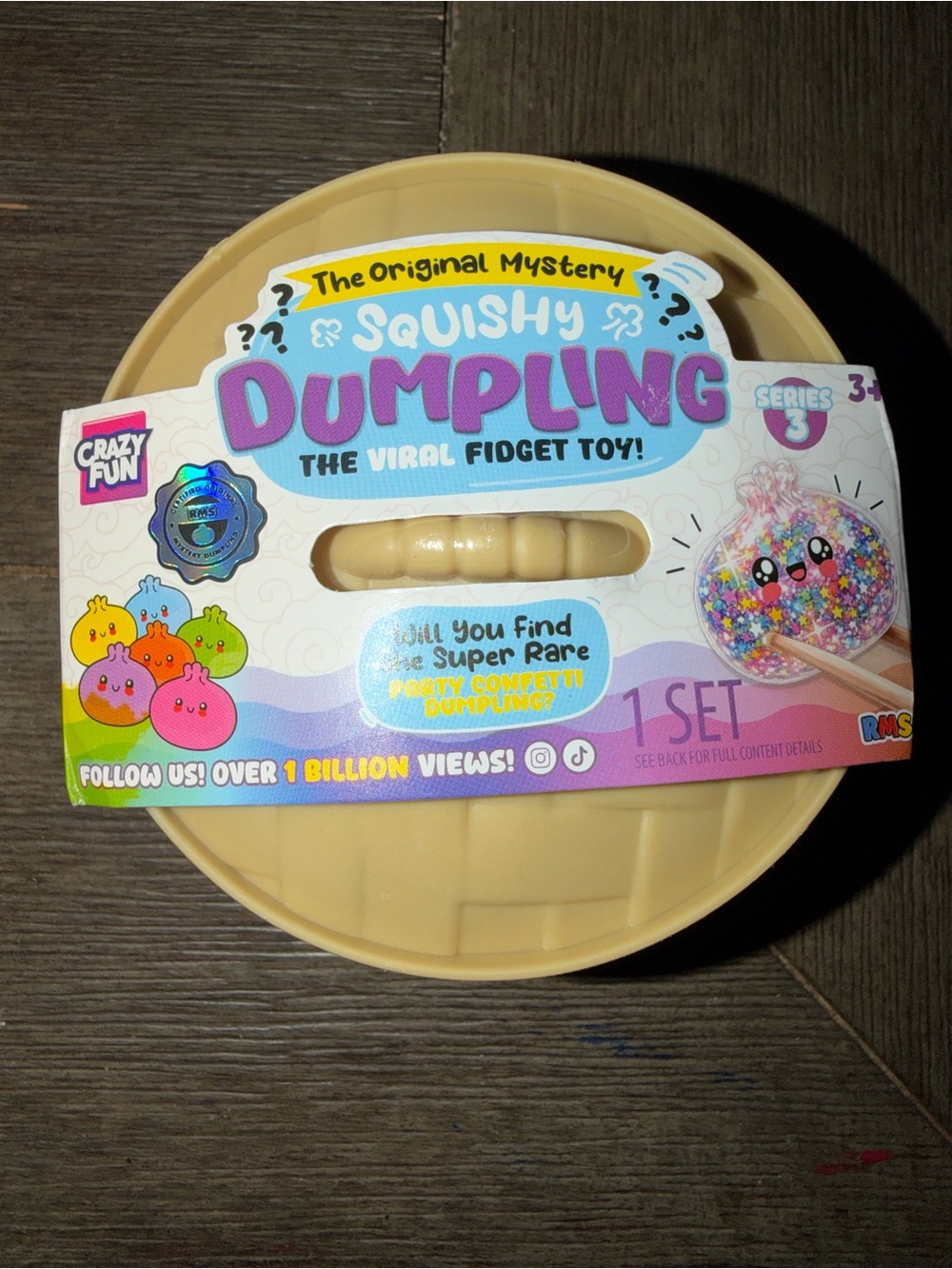 Party confetti rms dumpling